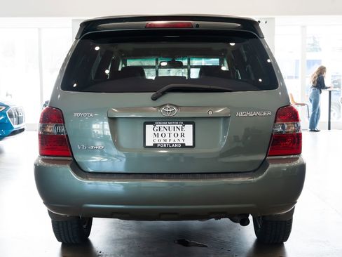 Used 2004 Toyota Highlander Limited image 5