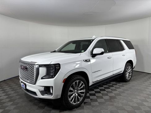 Used 2023 GMC Yukon Denali w/ Advanced Technology Package image 1
