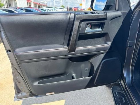 Used 2023 Toyota 4Runner TRD Off-Road AWD/4WD image 19