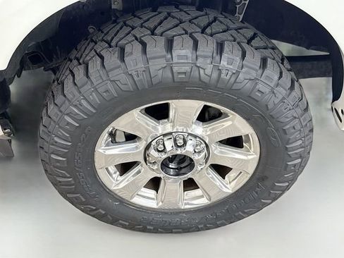 Used 2020 Ford F350 Lariat w/ Lariat Ultimate Package image 32