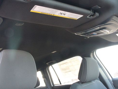 New 2026 Jeep Cherokee Laredo image 28