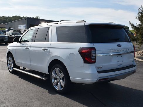 Used 2024 Ford Expedition Max Platinum AWD/4WD image 2