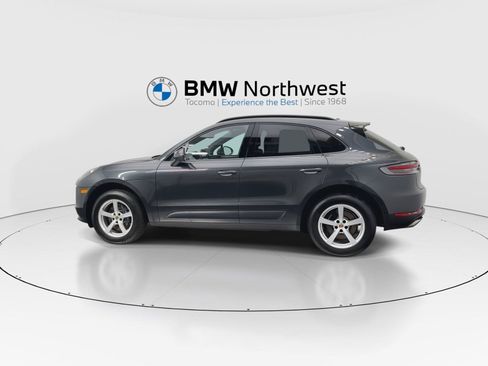 Used 2021 Porsche Macan w/ Premium Package AWD/4WD image 11