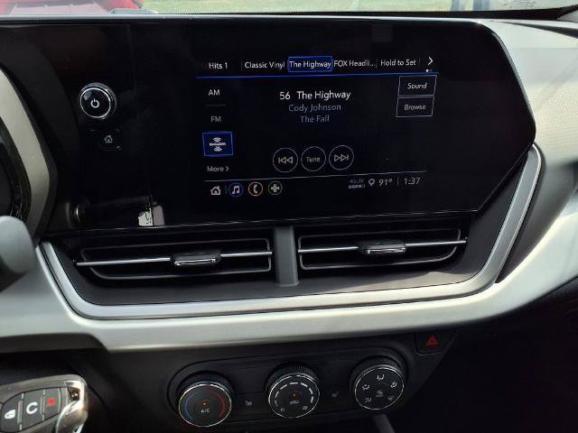 New 2026 Chevrolet Trax LS w/ LS Convenience Package FWD image 32