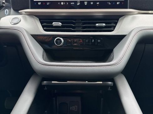 New 2025 Ford Explorer Active w/ Active Comfort Package image 36