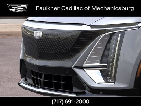 Used 2025 Cadillac Lyriq Luxury AWD/4WD image 13