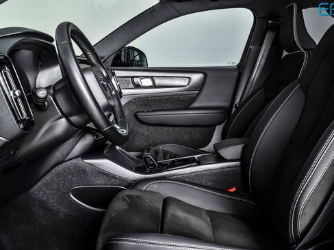 Used 2023 Volvo XC40 Recharge Plus AWD/4WD image 15