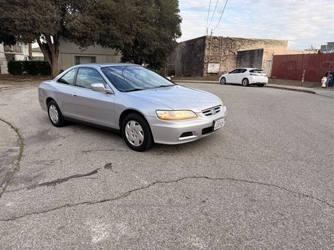 Used 2001 Honda Accord LX image 4