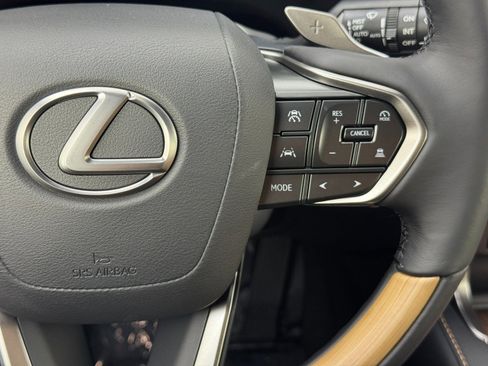 Used 2025 Lexus RX 350 Premium image 23