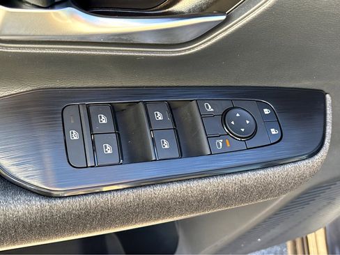 New 2026 Nissan Kicks SV w/ SV Premium Package image 24