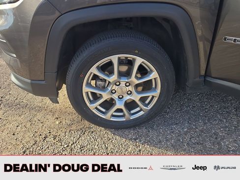 Used 2022 Jeep Compass Latitude w/ Sun and Sound Group image 27