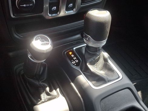 Used 2024 Jeep Wrangler Sport AWD/4WD image 14