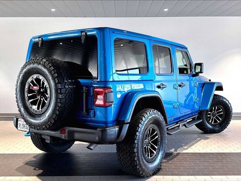 Used 2024 Jeep Wrangler Unlimited Rubicon 4xe AWD/4WD image 10