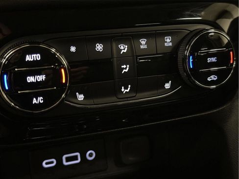 Used 2023 Buick Encore GX Select w/ Sport Touring Package image 19