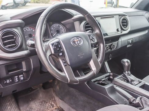 Used 2017 Toyota Tacoma SR5 image 8