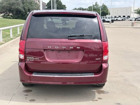 Used 2020 Dodge Grand Caravan GT FWD image 5