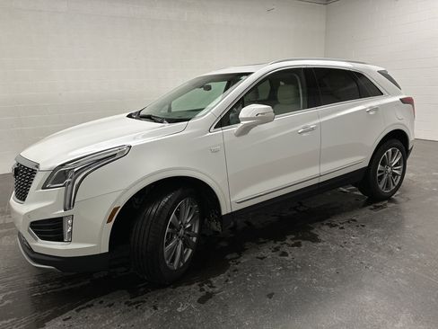 Used 2025 Cadillac XT5 Premium Luxury image 4