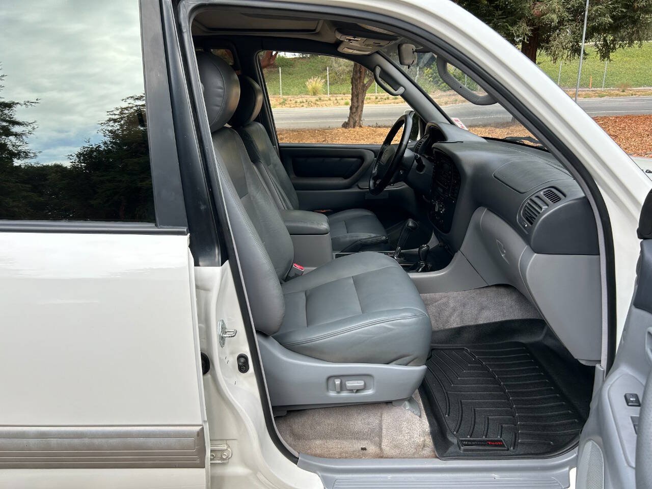 Used 1999 Toyota Land Cruiser AWD/4WD image 36