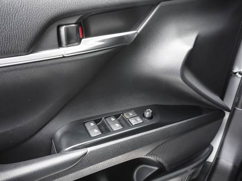 Used 2019 Toyota Camry SE w/ Audio Package image 12