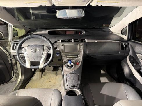 Used 2012 Toyota Prius Plug-In Hybrid image 8