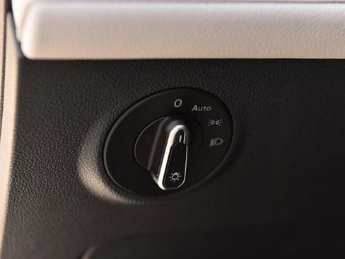 New 2026 Volkswagen Taos SEL AWD/4WD image 10