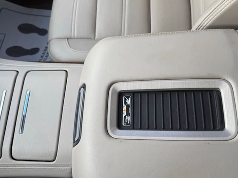 Used 2019 GMC Yukon Denali image 44