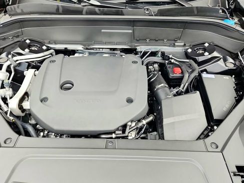 New 2025 Volvo XC90 B6 Plus w/ Protection Package Premier image 34