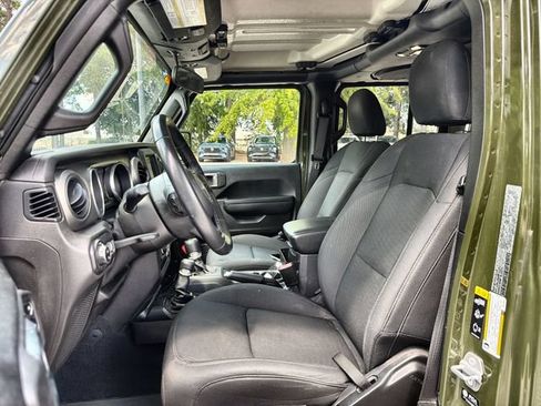 Used 2021 Jeep Gladiator Sport AWD/4WD image 11