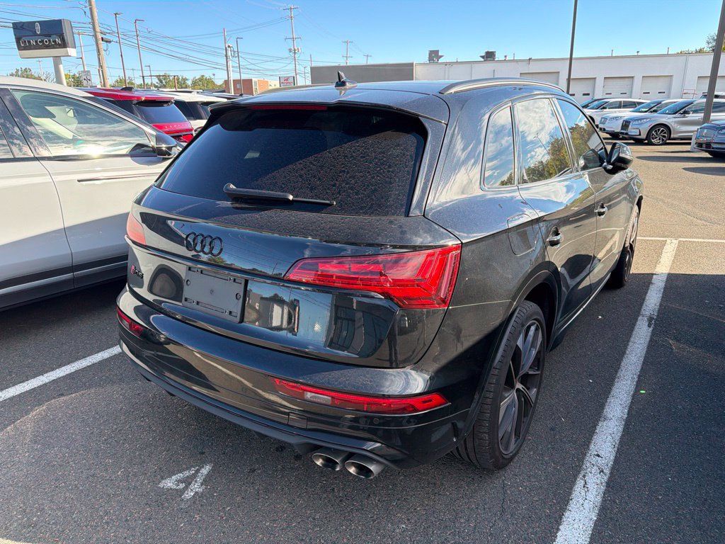 Used 2024 Audi SQ5 Prestige w/ Prestige Package AWD/4WD image 2