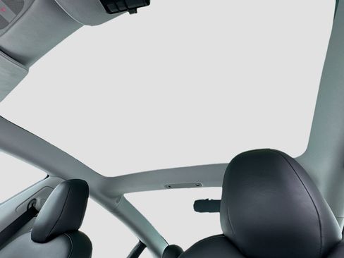 Used 2020 Tesla Model 3 Standard Range Plus image 14