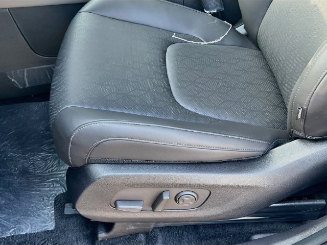 New 2027 Kia Carnival LXS FWD image 19