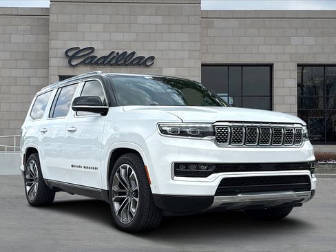 Used 2023 Jeep Grand Wagoneer Series III AWD/4WD image 1