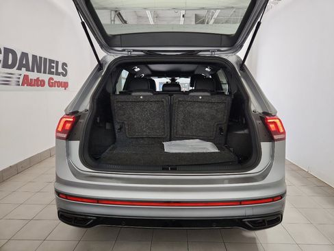 Certified 2023 Volkswagen Tiguan SE R-Line image 34