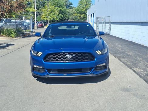 Used 2017 Ford Mustang Convertible image 2