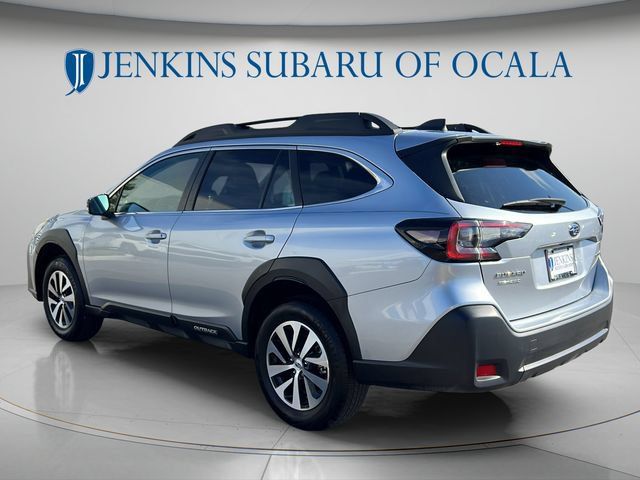 Used 2025 Subaru Outback Premium AWD/4WD image 5