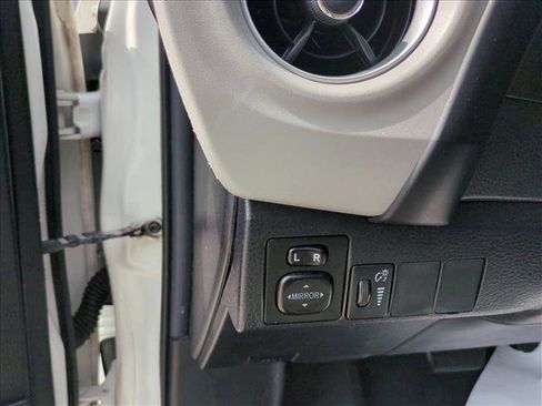 Certified 2018 Toyota Corolla LE FWD image 10