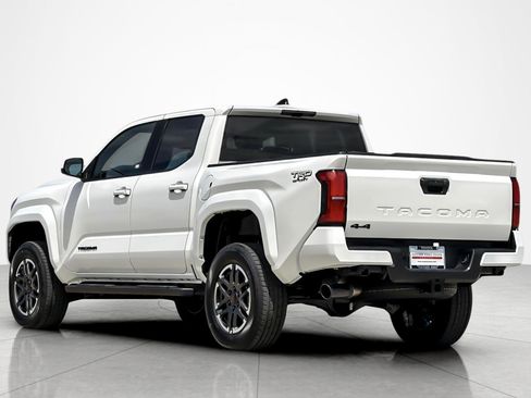 Certified 2026 Toyota Tacoma TRD Sport AWD/4WD image 3