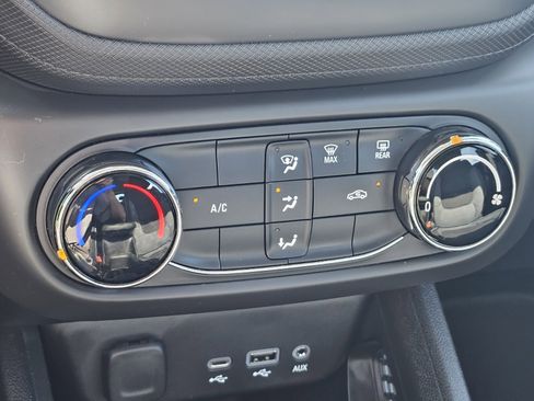 Used 2023 Chevrolet TrailBlazer LS image 14