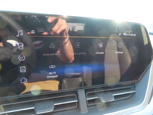 New 2025 Chevrolet Trax LT w/ Sunroof Package image 19