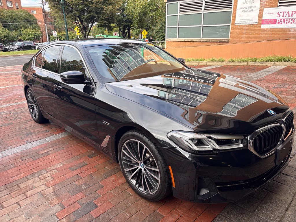 Used 2022 BMW 530e xDrive w/ Convenience Package AWD/4WD image 1