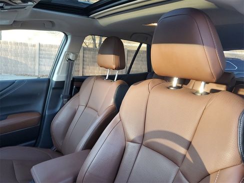 Used 2020 Subaru Outback Touring image 20