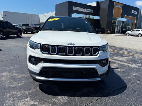 Used 2024 Jeep Compass Limited AWD/4WD image 2