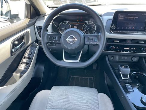 Certified 2024 Nissan Rogue SV AWD/4WD image 9