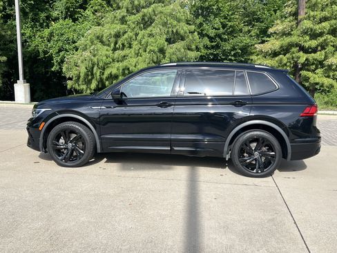 Used 2023 Volkswagen Tiguan SE R-Line FWD image 7