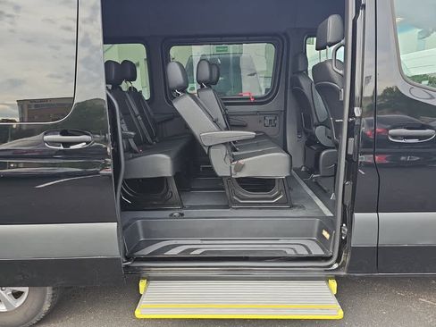 Used 2025 Mercedes-Benz Sprinter 2500 image 10