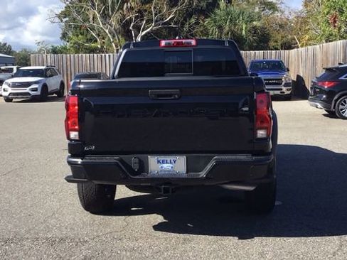 Used 2025 Chevrolet Colorado Trail Boss image 6