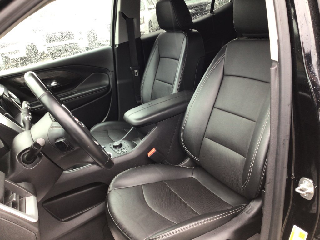 Used 2024 GMC Terrain SLT AWD/4WD image 10
