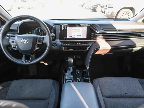 Used 2025 Toyota Camry LE FWD image 13