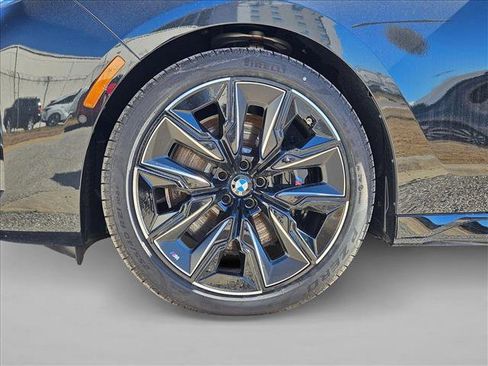 New 2025 BMW 760i xDrive image 10