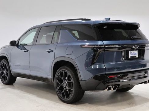 Used 2025 Chevrolet Traverse RS w/ LPO, Floor Liner Package FWD image 5
